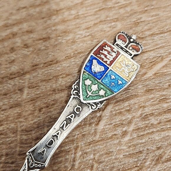 Sterling Silver Vtg BM Co Fort Frances CANADA SOUVENIR SPOON 3.75” Enamel Crest - Picture 3 of 6